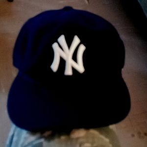 NWOT New York Yankees official on-field cap